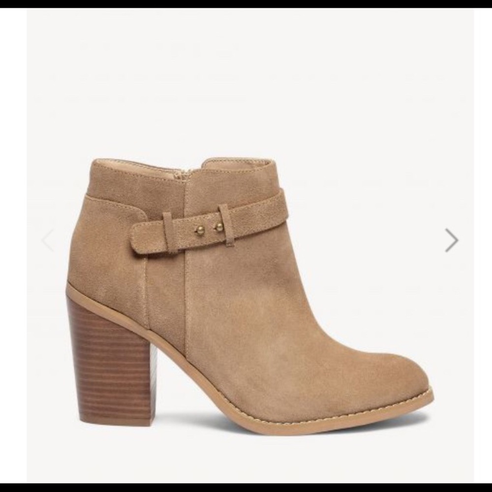*NEW* size 7.5 Taupe Sole Society Suede Bootie